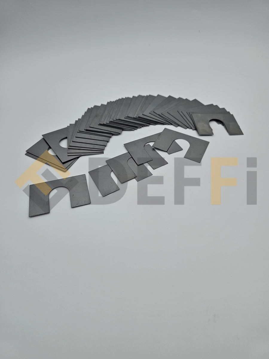 CAL0006-50N-Jeu de 50 cales de châssis épaisseur 0,6 mm
Pour la malette MAL0002