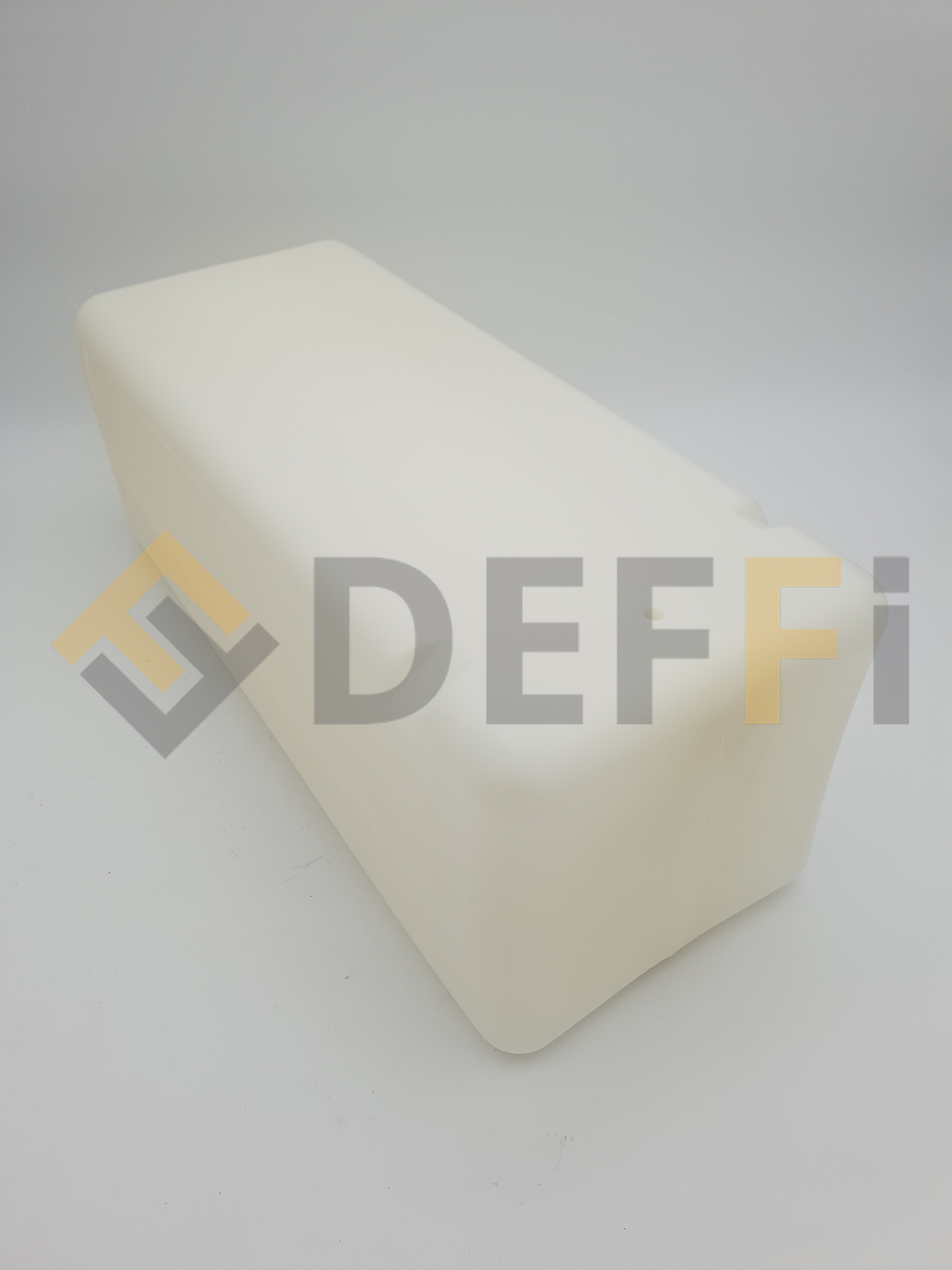 K2300S2550-Réservoir 12L plastique transparent V S192 S423 (nu) nouvelle génération sans bouchon reniflard
Equivaut à la référence W.B5422
Equivaut à la référence ROT-K01K3976SE449

Bouchon associé C165702000